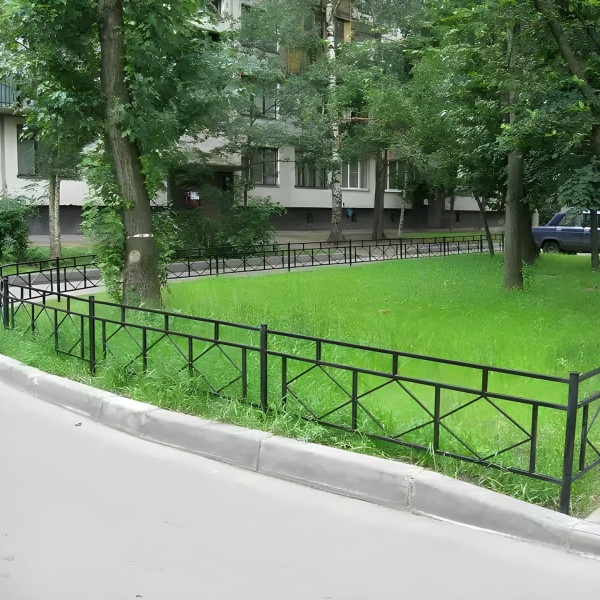 Виготовлення металевих огорож для клумб та газонів